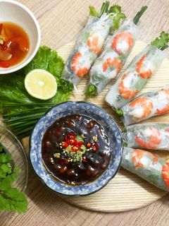 Hình của món Gỏi cuốn.
