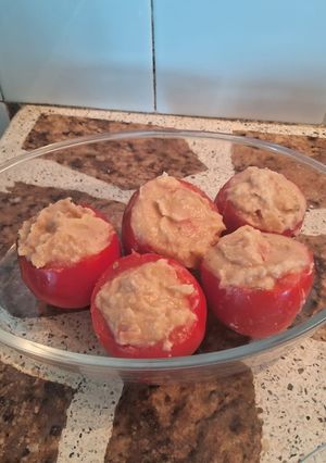 Una foto de Tomates rellenos con atún y puré 🍅🍅