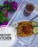 Pasta jollof with tamarind juice