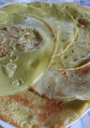 Una foto de Crepes de harina de arvejas y almidón de maíz