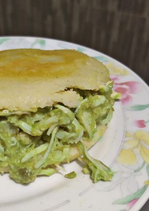 Una foto de Arepa Reina Pepiada 🇻🇪 (variante)