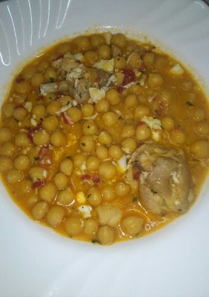 Foto principal de Guiso de pollo con garbanzos