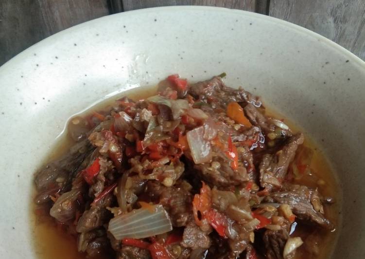 Daging sapi balado sambal matah