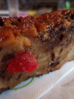 Una foto de Pudding con de todo un poco