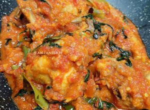 Foto resep Ayam Woku Khas Manado (Ayam Kemangi)