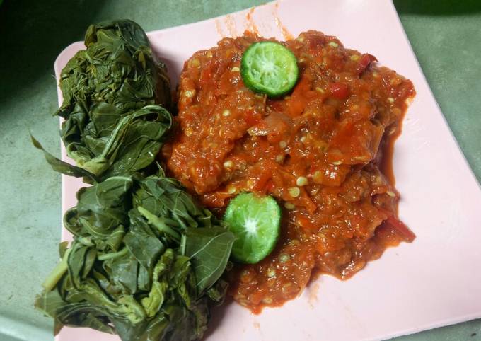 Sambal lalap daun singkong aroma jeruk limau