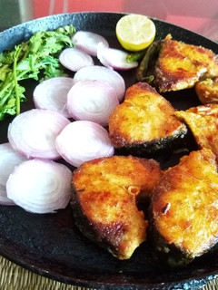 A picture of Fried fish.