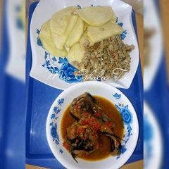 A picture of Fry yam with egg sauce and fish pp soup.