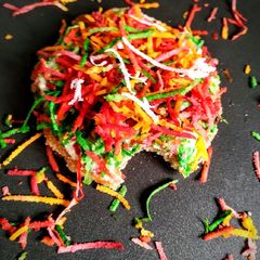 A picture of Holi special shahi gulab tukda.