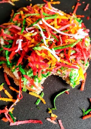 A picture of Holi special shahi gulab tukda.