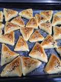 Roti Segitiga Isi Tuna Kaleng
