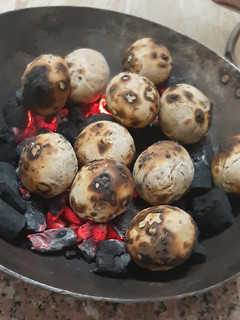 सत्तू की लिट्टी (sattu ki litti recipe in Hindi) रेसिपी मुख्य फोटो