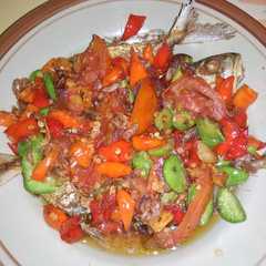 รูปของ Ikan asin peda tumis pete
