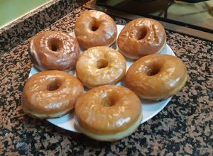 Foto principal de Donuts caseros con truco para que sagan más esponjosos