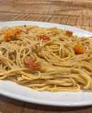 Mascarpone, tomato and walnuts spaghetti