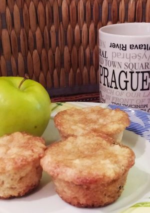 Una foto de Muffins súper húmedos de manzana y canela