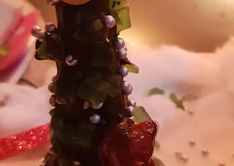 Simple Way to Make Ultimate Candy filled Chocolate Christmas tree