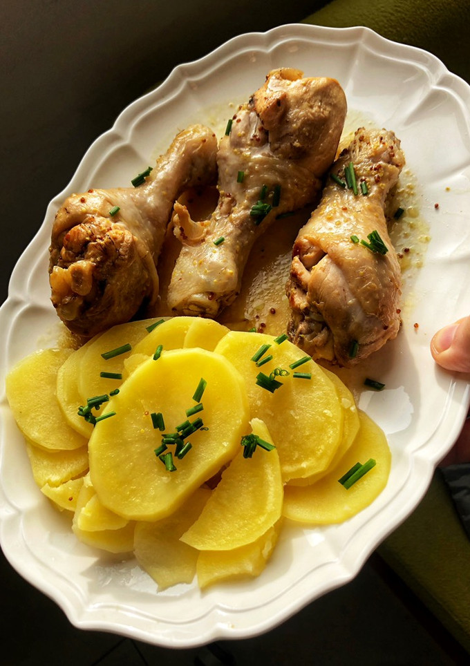Una foto de Muslitos de pollo al limón con toque de mostaza en Moulinex iCompanion