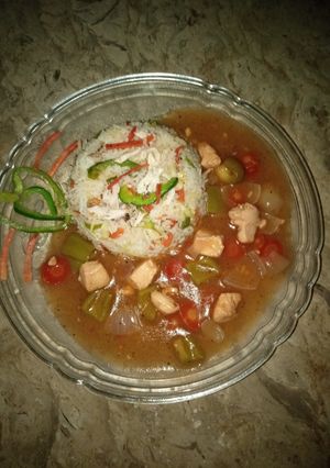A picture of Chinese Rice with Chicken Jalfrezi.