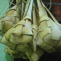 A picture of Ketupat.
