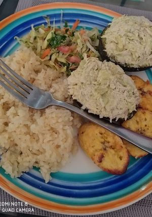 Una foto de Aguacate relleno