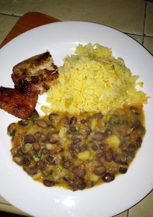 A picture of Black beans(njahi).