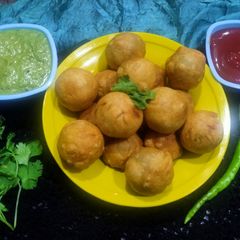 Tuvar kachori A picture of Tuvar kachori.