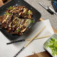 A picture of Red Cabbage Okonomiyaki Fritter.