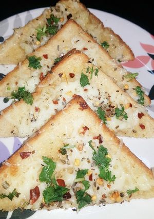 ચીઝ ગાર્લિક બ્રેડ રેસીપી મુખ્ય ફોટો