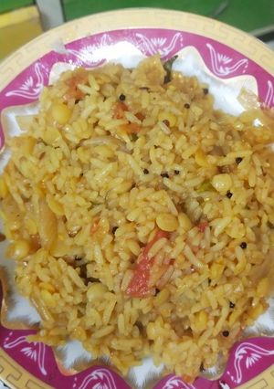 பருப்பு சாதம்(paruppu sadam recipe in tamil) செய்முறை முக்கிய புகைப்படம்