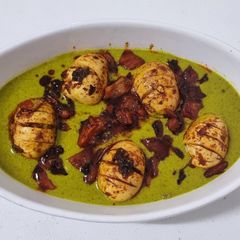 A picture of Afghani egg curry.