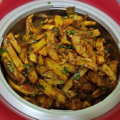 A picture of Masala fries/ chips.