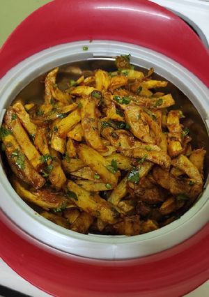 A picture of Masala fries/ chips.