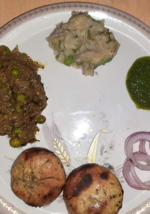दाल बाटी (Dal Bati recipe in hindi) रेसिपी मुख्य फोटो