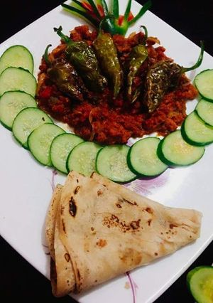 A picture of Qeema_bhari_pahari_hari_mrchen.