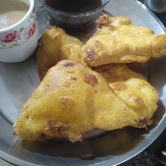 A picture of Bread pakoda.