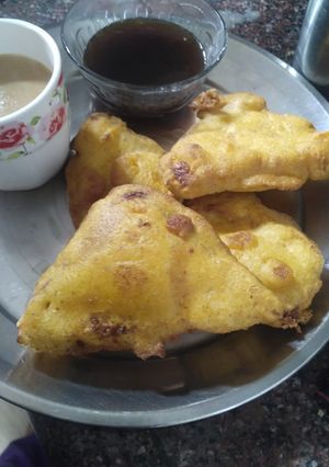 A picture of Bread pakoda.