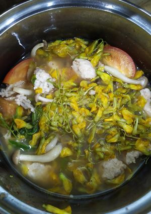 Hình của món Canh chua chả cá bông điên điển.