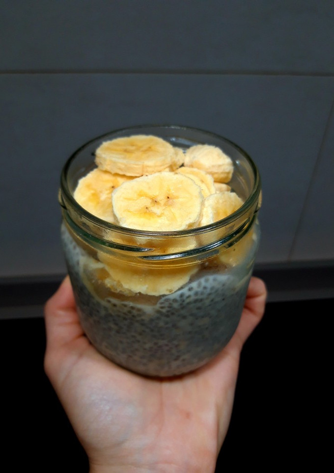 Una foto de Pudding de chía y avena, desayuno para llevar 🏃‍♀️