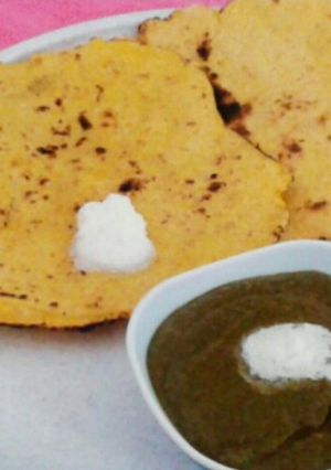 मक्के की रोटी और सरसों का साग (Makke ki roti aur sarso ka saag recipe in hindi) रेसिपी मुख्य फोटो