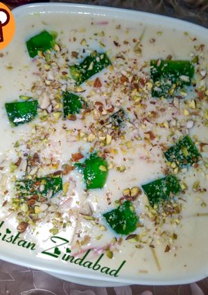 A picture of Colored Vermicelli Custard With Banana Jelly Flavor.