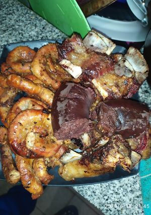 Una foto de Asado, chinchu y más...🥓🍗😄