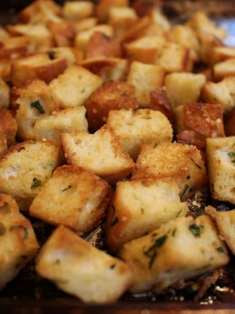Easy Way Make Recipe Garlic Parmesan Croutons that is Really Delicious, Can Spoil the Tongue}