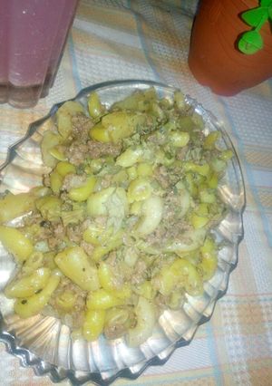 A picture of Qeema macroni.