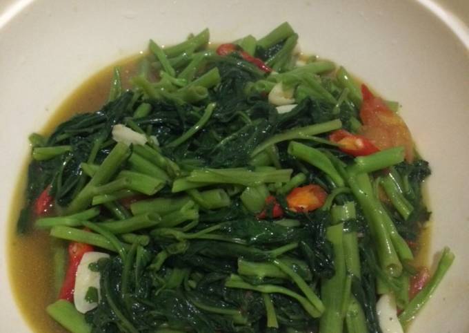 Resep Tumis kangkung lezat ala ummu zidna, Enak Banget