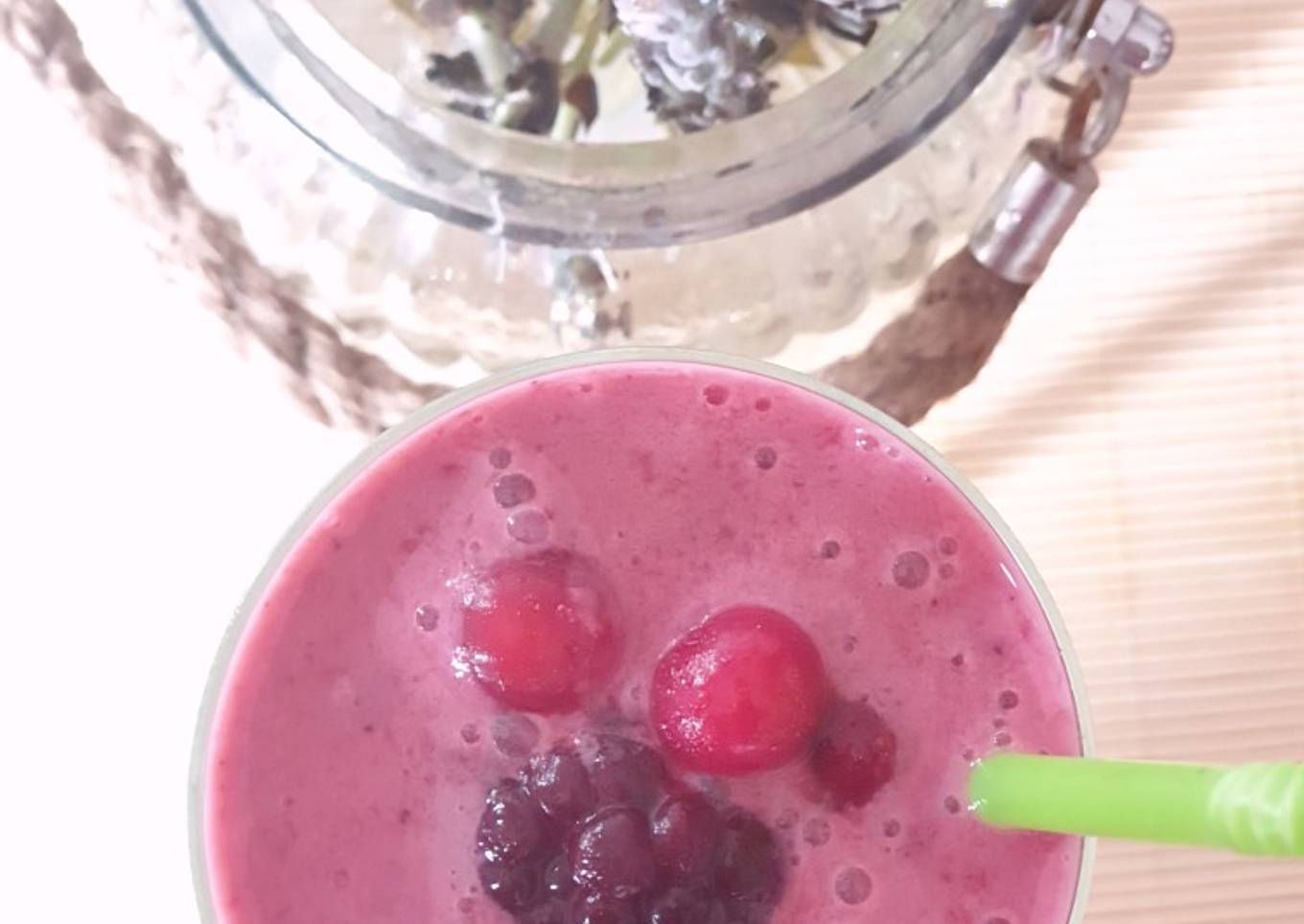 Smoothie frutos del bosque fit con leche de espelta 🍓