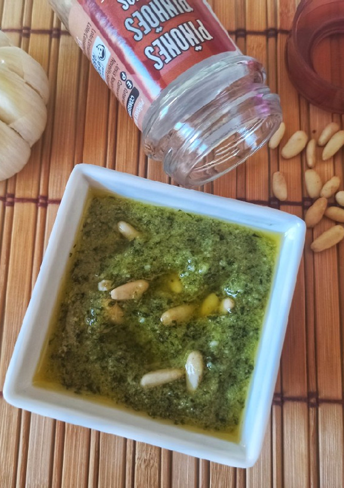 Una foto de Salsa pesto