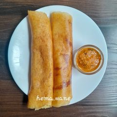 A picture of Green gram, pigeon peas dosa.