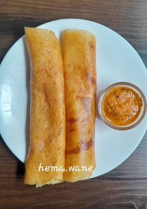 A picture of Green gram, pigeon peas dosa.