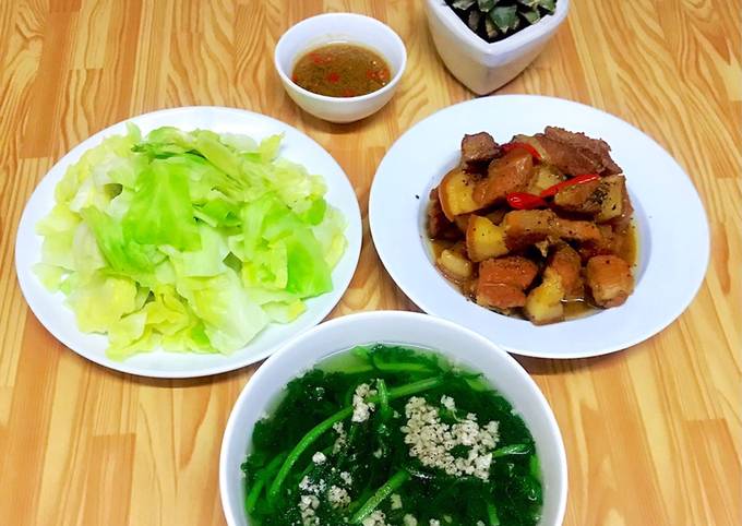 Hoàng Oanh - Cookpad: Hình ảnh liên quan đến chuyên gia nấu ăn Hoàng Oanh sẽ giúp bạn tìm hiểu thêm về các món ăn ngon và bổ dưỡng từ Cookpad. Bạn sẽ được cập nhật thông tin mới nhất về đồ ăn và nhận được những lời khuyên hữu ích để trổ tài nấu nướng tại nhà.